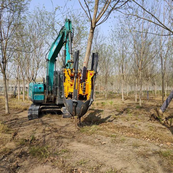 场景图 (6) C40-6 Tree Transplanter Excavator Modified Hydraulic Tree Mover