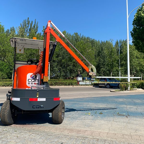 场景图12 City Roadside Green Belt Trimmer Ride-on Trimmer Fully Automatic Hedge Trimmer Lawn Mower
